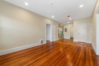 44 Brackett St in Boston, MA - Building Photo - Building Photo