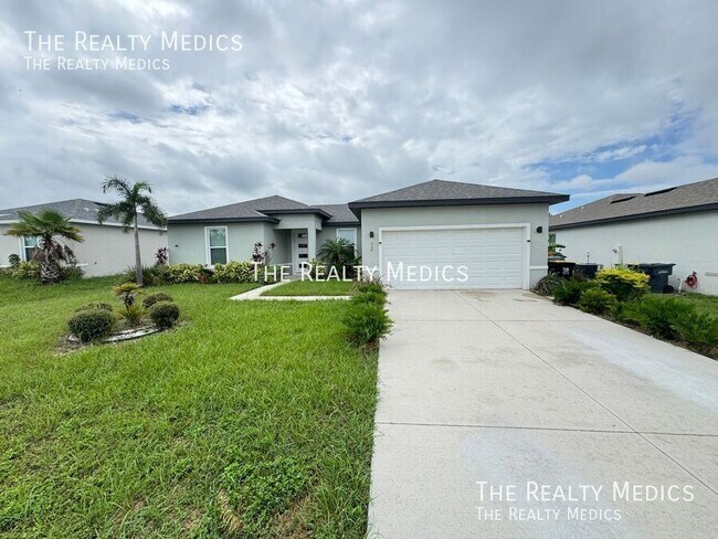 12 Zinnia Ln in Poinciana, FL - Building Photo - Building Photo