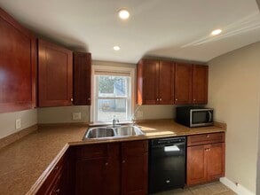 12 Poole St in Woburn, MA - Building Photo - Building Photo
