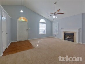 212 Brookstone Dr in Mount Holly, NC - Building Photo - Building Photo