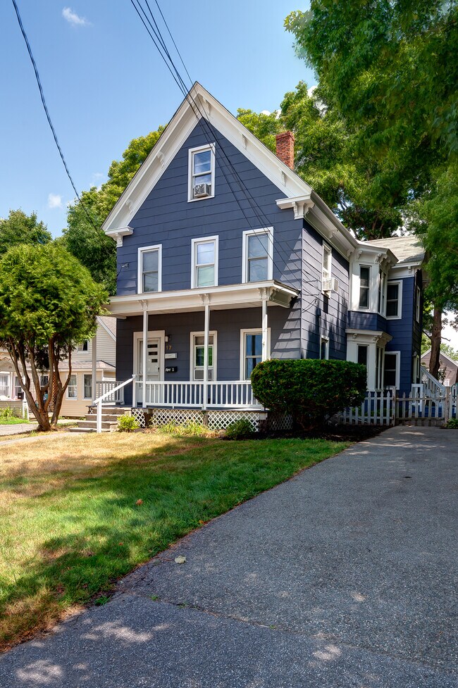 17 Church St, Unit 1 in Hopkinton, MA - Building Photo - Building Photo