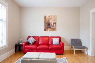 733 E 27th St in Minneapolis, MN - Building Photo - Building Photo