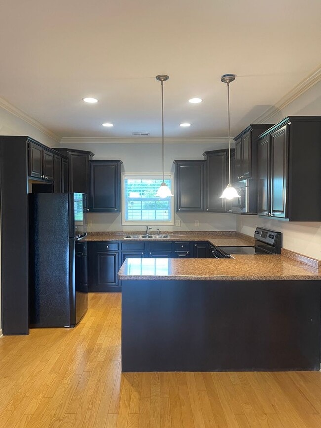 property at 122 Judson Wy