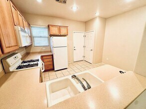 2529 Nashira St in Henderson, NV - Building Photo - Building Photo