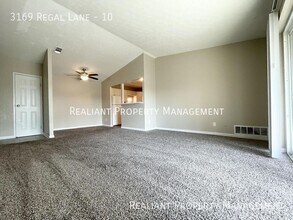 3169 Regal Ln in Groesbeck, OH - Building Photo - Building Photo