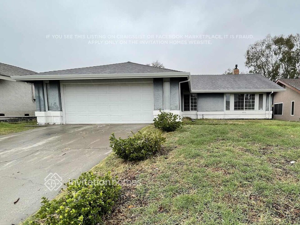 4932 Buffwood Way in Sacramento, CA - Building Photo