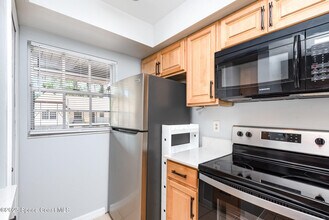 3069 Sir Hamilton Cir in Titusville, FL - Building Photo - Building Photo