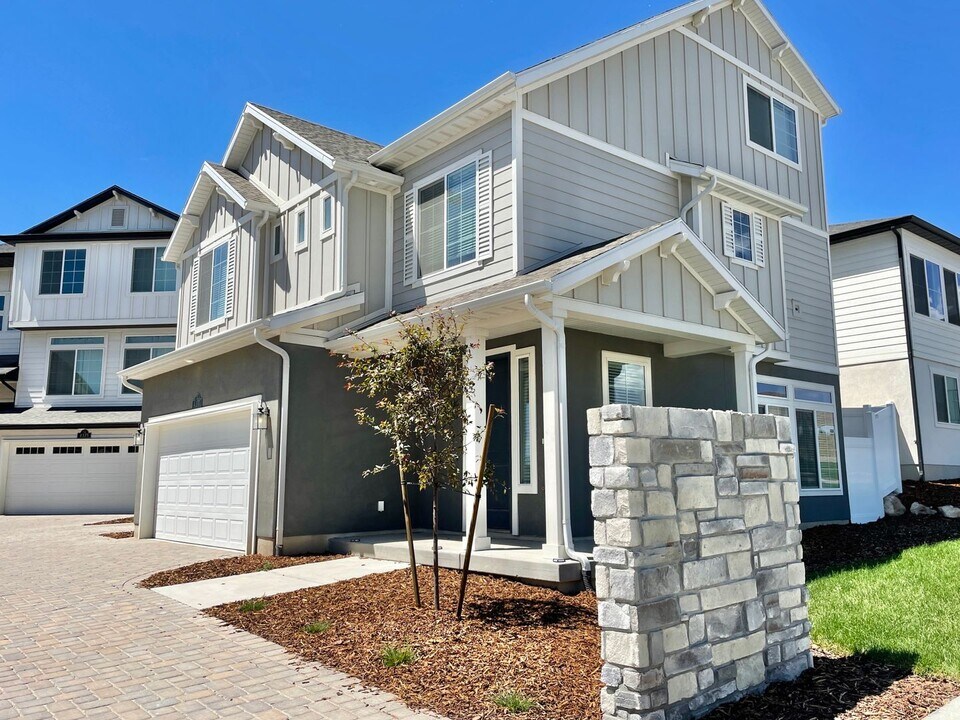 4377 Bromwell Ct in Lehi, UT - Building Photo