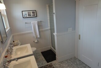 575 Valle Vista Ave, Unit 2 in Oakland, CA - Building Photo - Building Photo