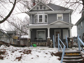229 N Washington Ave in Battle Creek, MI - Building Photo