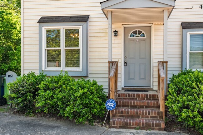 property at 4608 Lavista Ct