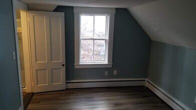 21 Charles St, Unit 19B in Concord, NH - Building Photo - Building Photo