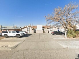 619 White Cliffs Dr, Unit C in El Paso, TX - Building Photo