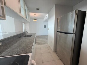 275 NE 18th St in Miami, FL - Building Photo - Building Photo