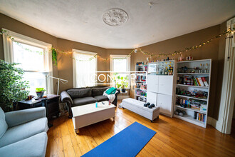 100 Calumet St, Unit 2 in Boston, MA - Building Photo - Building Photo