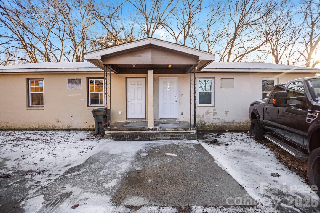 107 Friedheim Rd in Rock Hill, SC - Building Photo