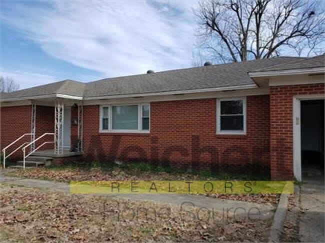 property at 515 N 5th St