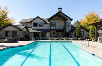 Sterling Pointe Apartments in Layton, UT - Foto de edificio - Building Photo