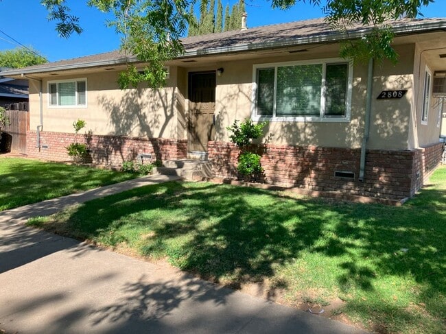 property at 2808 Carver Rd