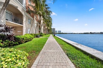 17100 N Bay Rd, Unit # 1513 in Sunny Isles Beach, FL - Building Photo - Building Photo