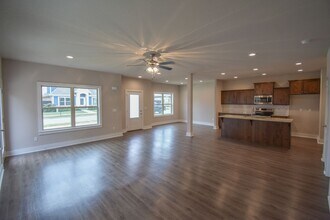 708 N Malbec Rd in Fayetteville, AR - Building Photo - Building Photo