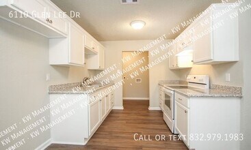 6110 Glen Lee Dr in Humble, TX - Building Photo - Building Photo