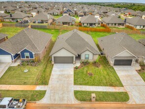 8416 NW 161st St in Edmond, OK - Building Photo - Building Photo