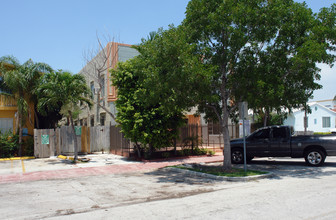 6918 Bay Dr in Miami Beach, FL - Building Photo - Building Photo