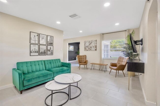 4020 W Euclid Ave, Unit 14 in Tampa, FL - Building Photo - Building Photo