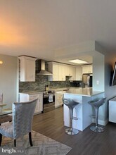 205 Yoakum Pkwy in Alexandria, VA - Building Photo - Building Photo