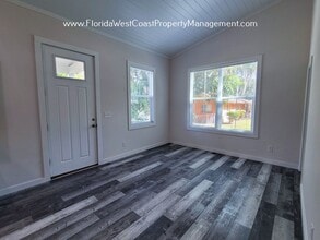 567 18th St E in Bradenton, FL - Building Photo - Building Photo