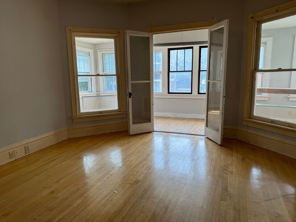 635 E Johnson St-Unit -635 E Johnson St in Madison, WI - Foto de edificio