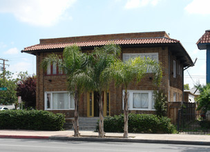 601 S Main St in Santa Ana, CA - Building Photo - Building Photo