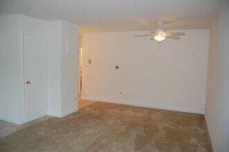 140 E Lake St in Elmhurst, IL - Building Photo - Building Photo