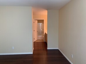 10076 Maya Linda Rd, Unit 1106 in San Diego, CA - Building Photo - Building Photo
