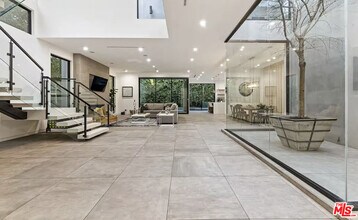 742 N Cherokee Ave in Los Angeles, CA - Building Photo - Building Photo