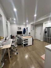 14 Mount Hood Rd, Unit 4 in Boston, MA - Building Photo - Building Photo