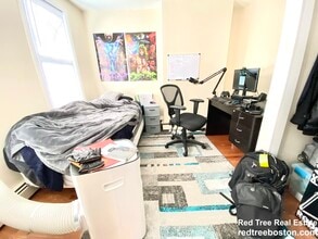238 Everett St, Unit 1 in Boston, MA - Building Photo - Building Photo