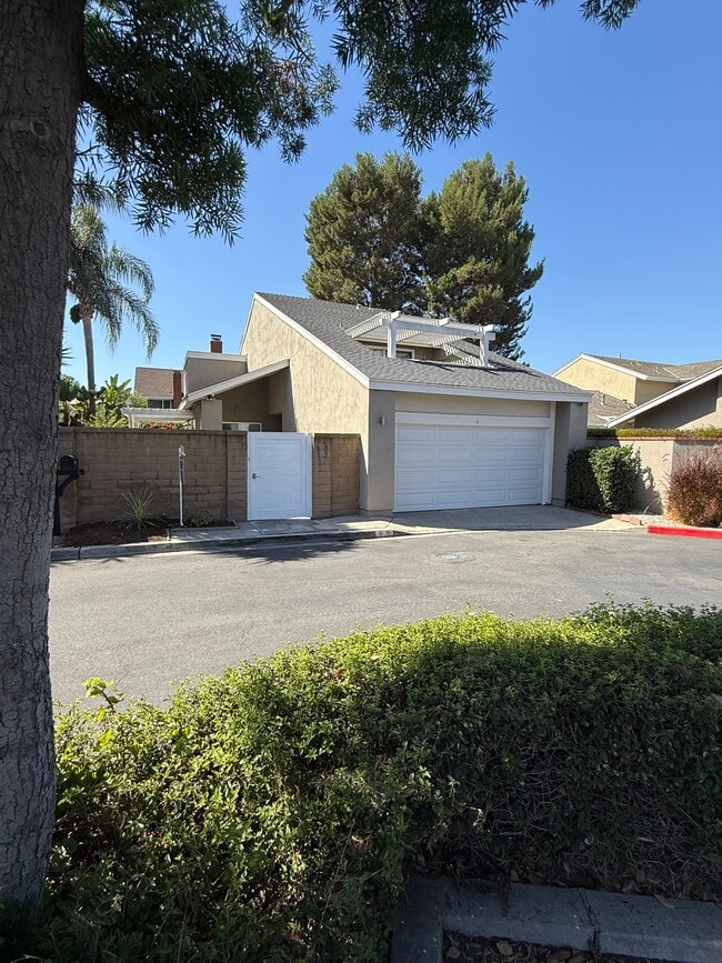 property at 6 Leda