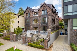 Impulvium in Seattle, WA - Building Photo