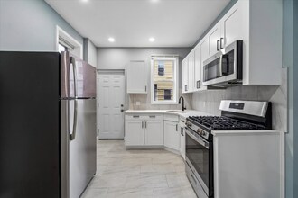 5524 Upland St in Philadelphia, PA - Building Photo - Building Photo