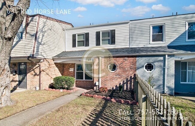 634 Red Horse Ln in Virginia Beach, VA - Building Photo - Building Photo