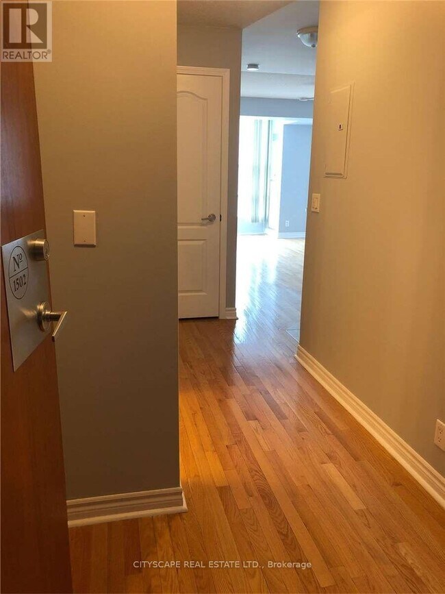 property at 33 Elm Dr W