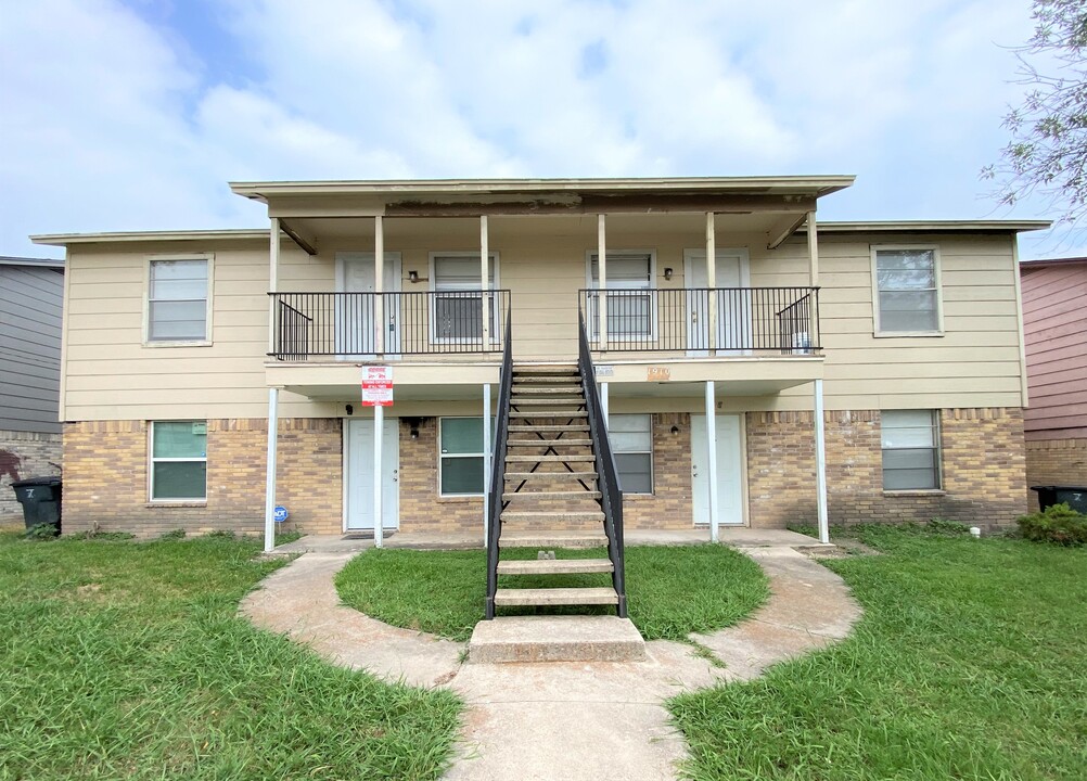 1910 Cedarhill Dr in Killeen, TX - Foto de edificio