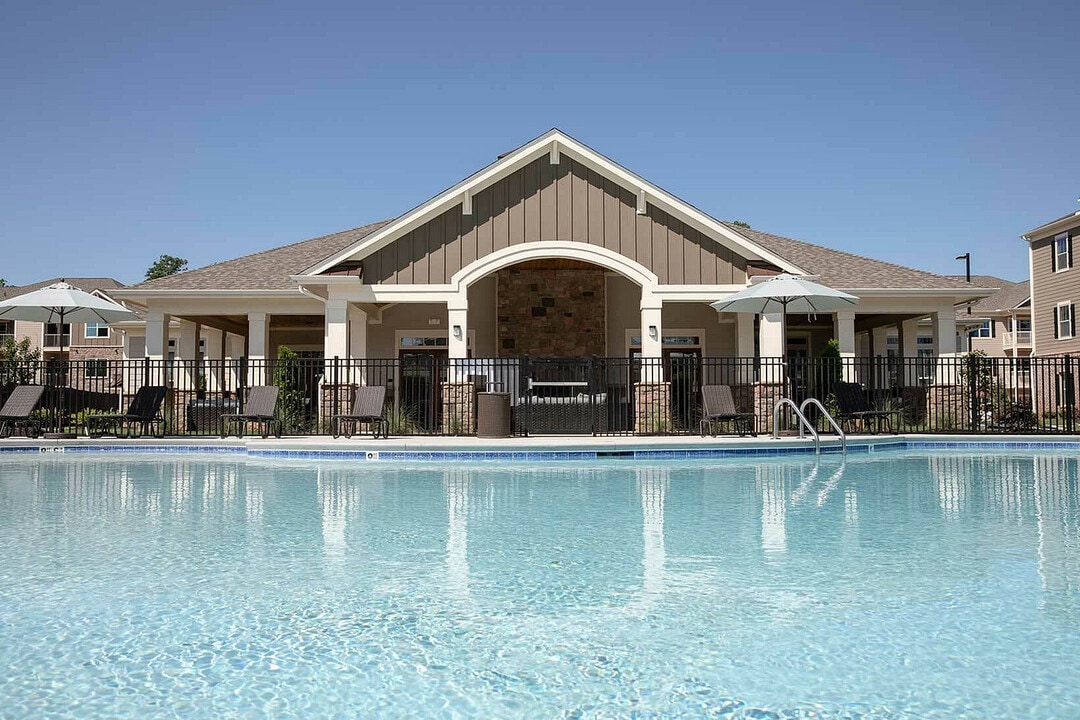 Sanctuary at Powell Place in Pittsboro, NC - Foto de edificio