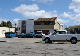 3755 Marlborough Ave in San Diego, CA - Building Photo - Building Photo