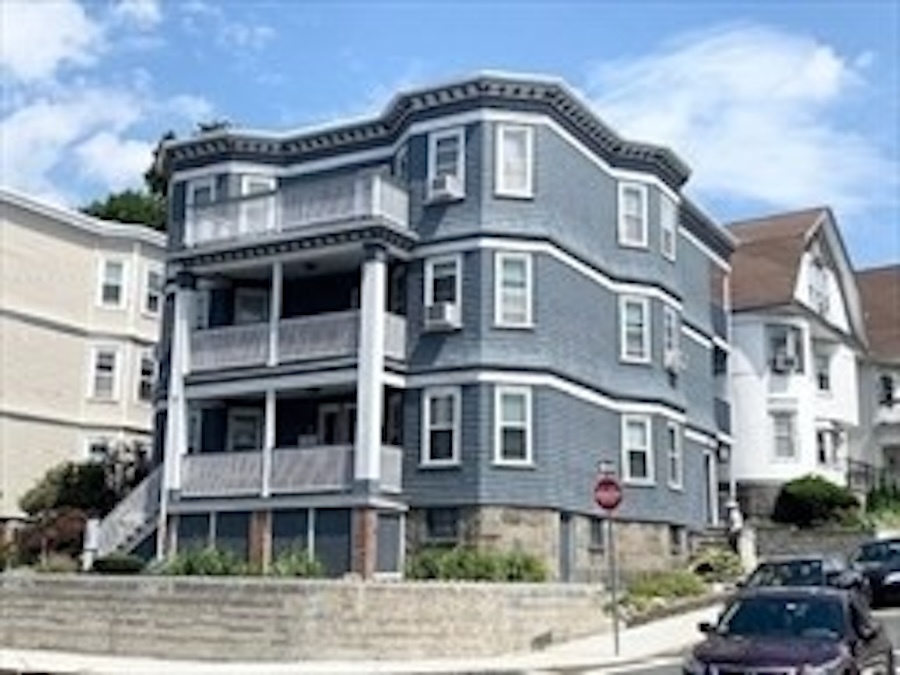 142 Washington St, Unit 1 in Boston, MA - Building Photo