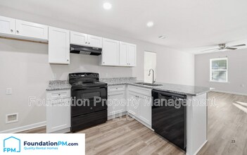 1398 E Barton Ave in West Memphis, AR - Building Photo - Building Photo