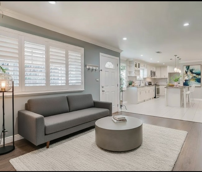 1444 N Clybourn Ave in Burbank, CA - Building Photo - Building Photo