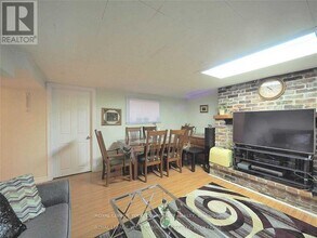 69 Samson Crescent in Toronto, ON - Building Photo - Building Photo